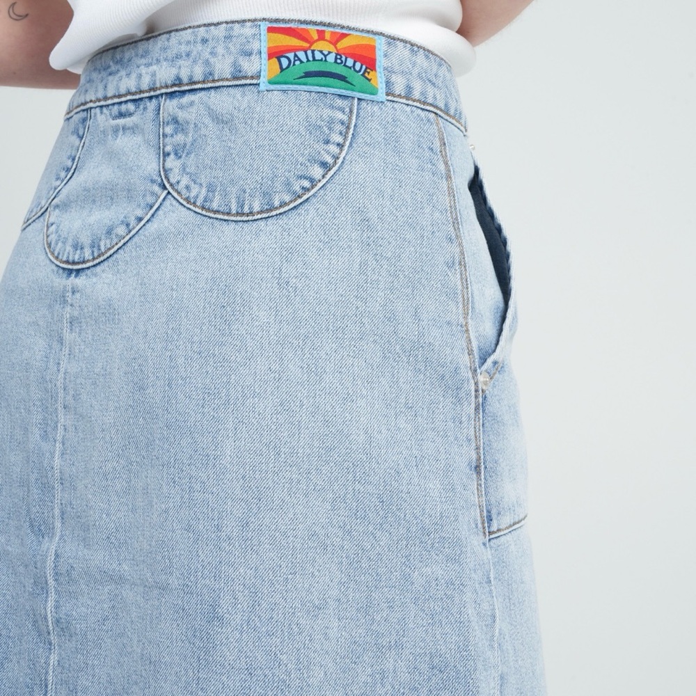 Daily Blue Denim Faye Skirt in Lake wash| size: M - Picture 3 of 13